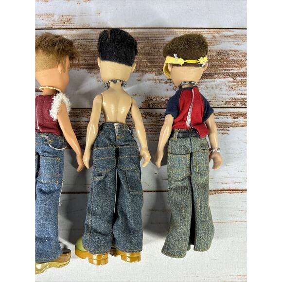 Lot of 4 Bratz Boyz Dolls with Cloths and Some Have Shoes MGA - Picture 4 of 4